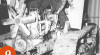 Foto Peserta Latihan Pertanian sedang memeriksa Traktor untuk mengolah tanah sebelum dibawa ke ladang untuk demontrasi di sekitar perkebunan rakyat di daerah Pasar Minggu, Jakarta, 9 Agustus 1952.